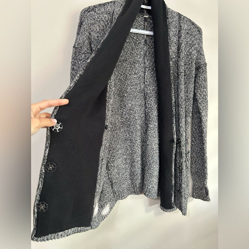 Lululemon Black and white Buttoned Cardigan - Picture 9 of 12
